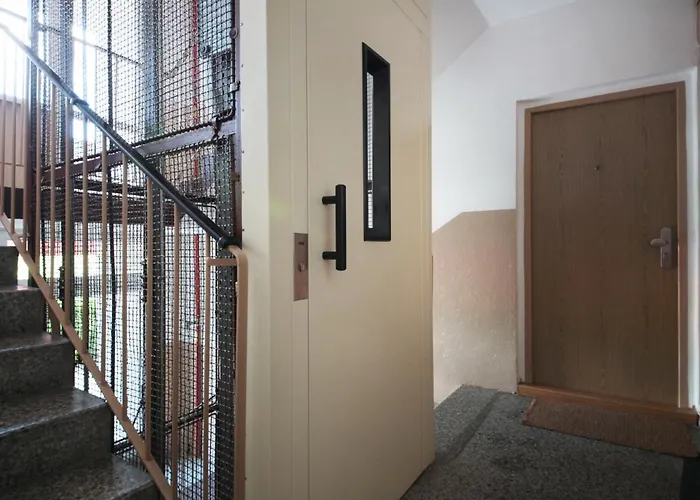 Jana's Apartment, Free Parking פראג