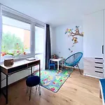Jana's Apartment, Free Parking
